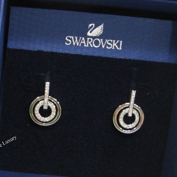 NEW CIRCLE MINI PIERCED EARRINGS, WHITE, RHODIUM